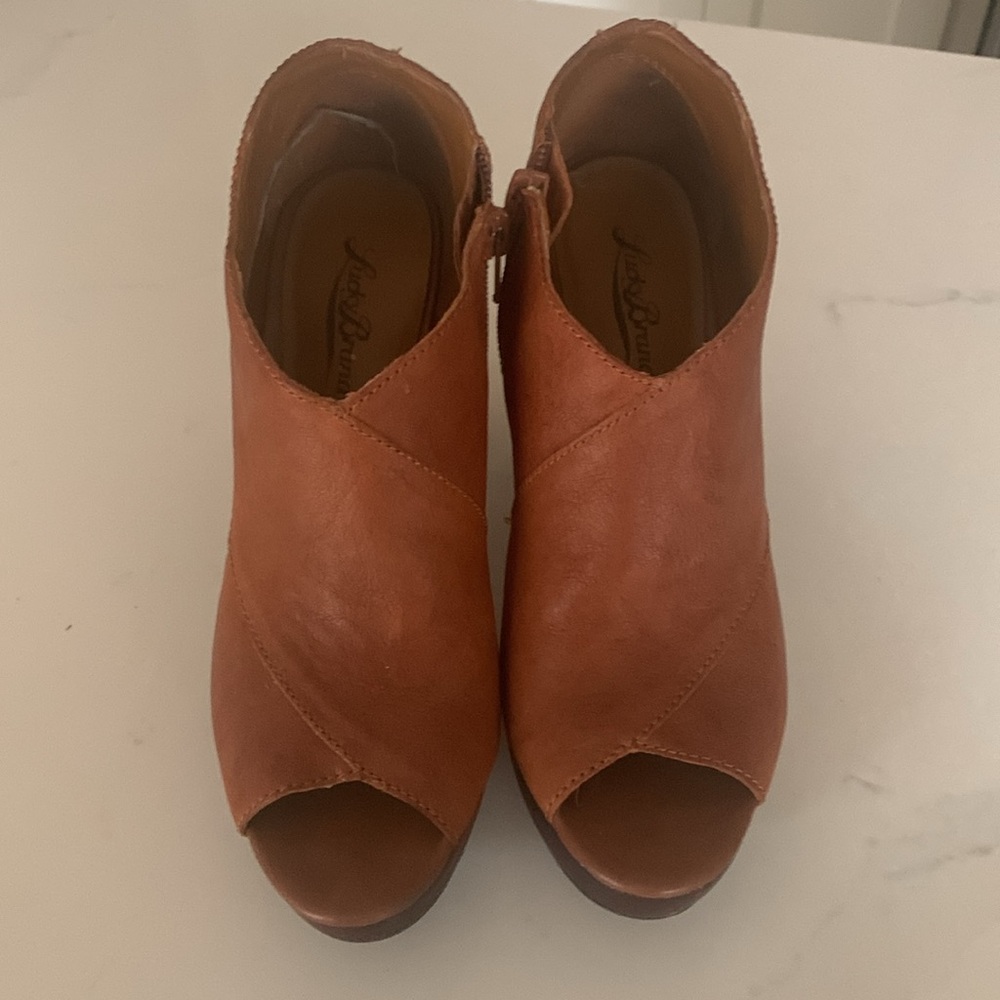 Lucky Brand Leather peep  toe platforms